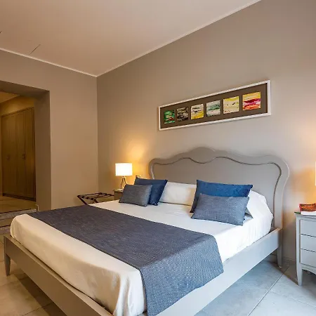 Residenza San Ferdinando Naples