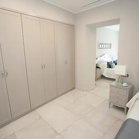 Отель Residenza San Ferdinando 4*