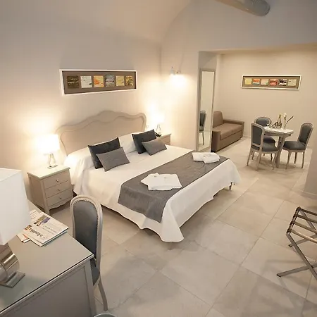 Residenza San Ferdinando 4* Неаполь