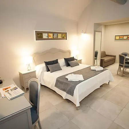 Residenza San Ferdinando 4* Неаполь