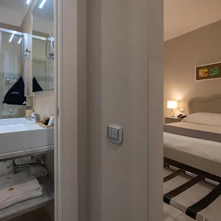 Отель Residenza San Ferdinando 4*