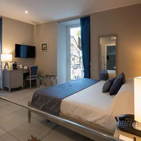 Отель Residenza San Ferdinando Неаполь